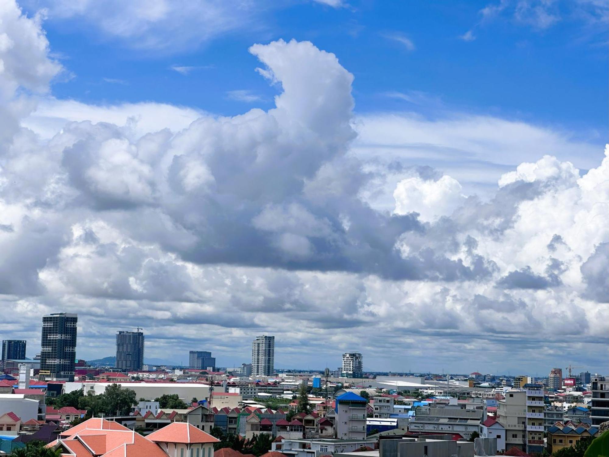 Jaya Suites Hotel Phnom Penh Extérieur photo